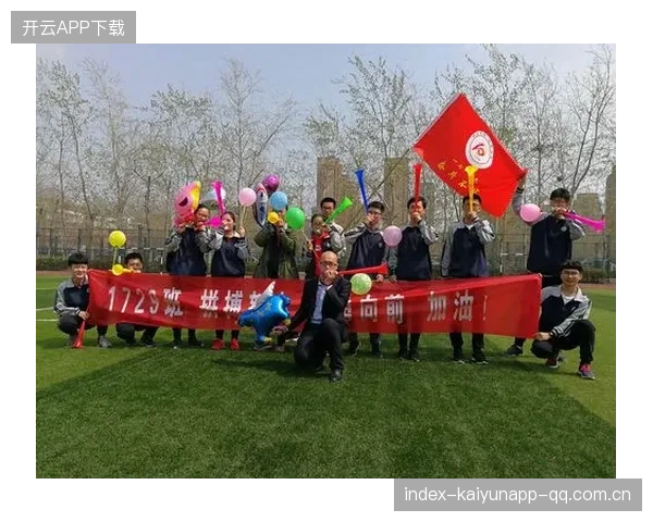深圳青年人主场胜梅州：从“青春梦想”到“战场实力”